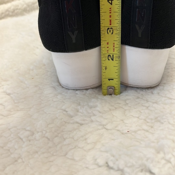 EUC DKNY slip on wedge sneaker shoes - Picture 9 of 16